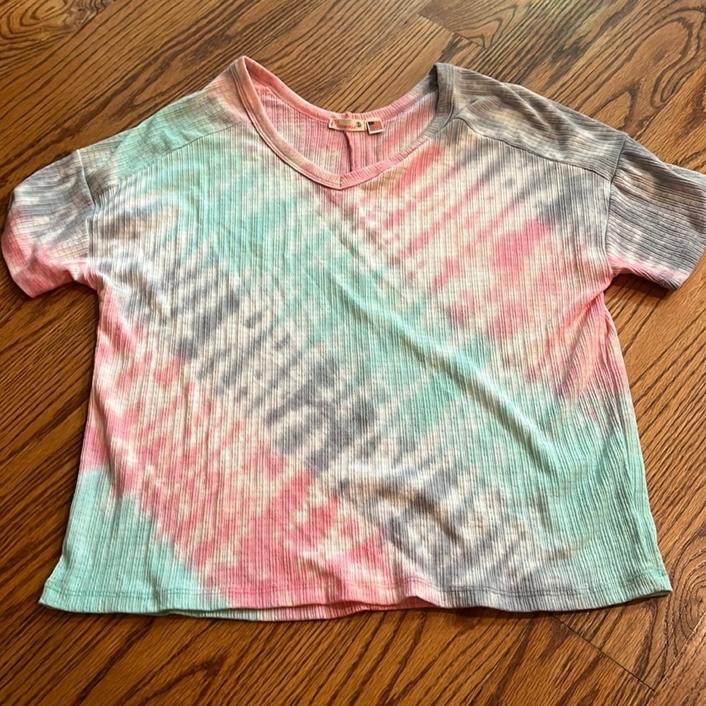 Maronie Woman’s Tie Dye V-Neck T-Shirt Size S